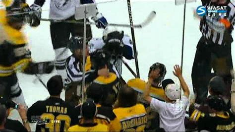 Milan Lucic fight Victor Hedman (Lightning - Bruins) NHL May 14, 2011 - YouTube