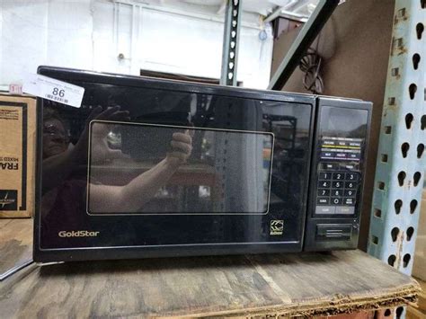 Goldstar Microwave - Baer Auctioneers - Realty, LLC