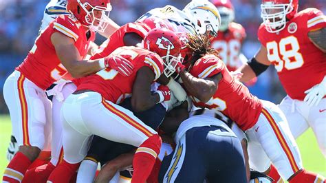 Photo Gallery: Chiefs vs. Chargers Game Action