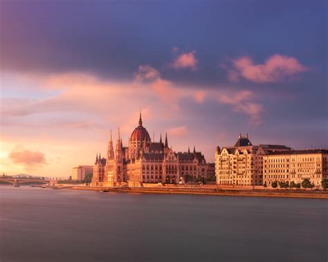 Budapest Parliament, Danube River Embankment, Budapest, Hungary ...