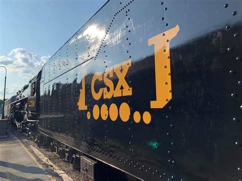 Ever see a CSX steam locomotive? Meet the CSX 2716! : r/trains