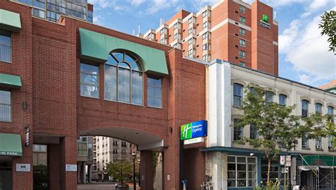 Holiday Inn Express Toronto Downtown - InnVest | InnVest