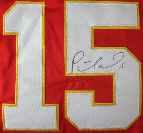 patrick-mahomes-signed-jersey-2 - Memorabilia Center