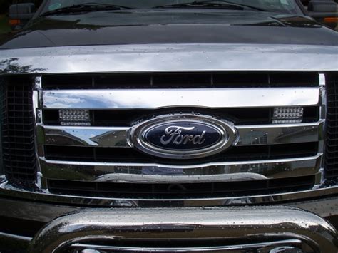 Strobes in an XLT chrome grille - Ford F150 Forum - Community of Ford Truck Fans