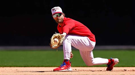 Bryce Harper playing first base in 2023 would give Phillies plenty of ...