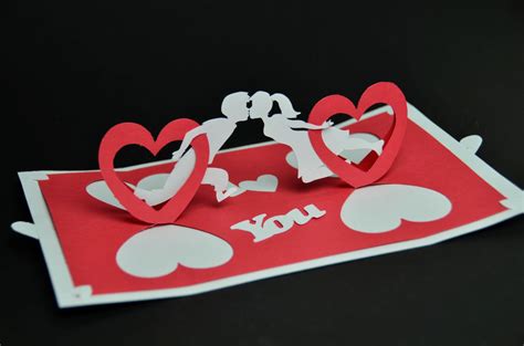 Valentine’s Day Pop Up Card: Twisting Heart - Creative Pop Up Cards