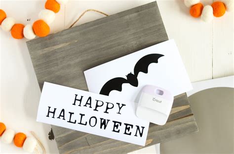 Cricut Halloween Sign with Free SVG - Have a Crafty Day