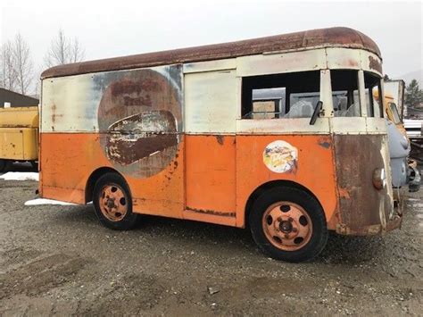 1930-40's Hollywood Bread Truck Delivery Van Bus Divco TwinCoach Fageol ...