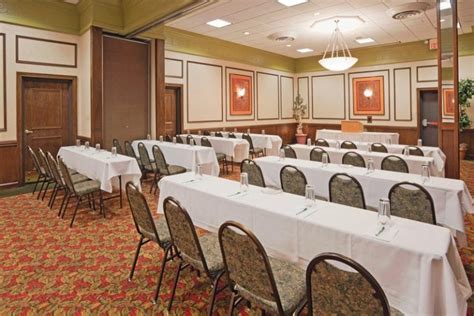 Holiday Inn French Quarter Perrysburg (Perrysburg, OH): What to Know ...