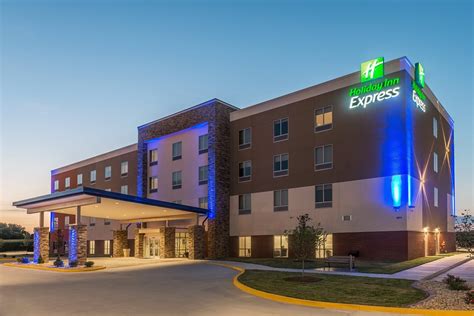 HOLIDAY INN EXPRESS TROY, AN IHG HOTEL (AU$132): 2021 Prices & Reviews (IL) - Photos of Hotel ...