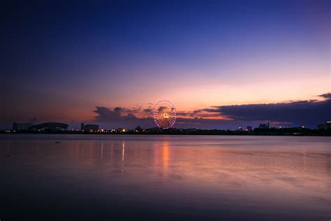 Ferris Wheel In the City · Free Stock Photo