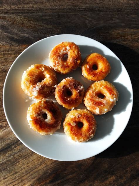 How to Make Malaysian-Style Glazed Donuts | Delishably