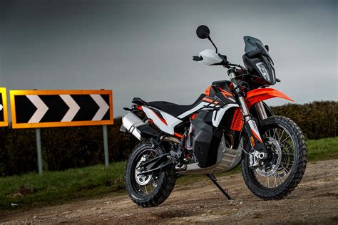 KTM 890 ADVENTURE R (2021 - 2022) Review