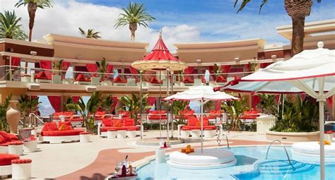 Best pool hotels in Las Vegas | Hotel Interior Designs