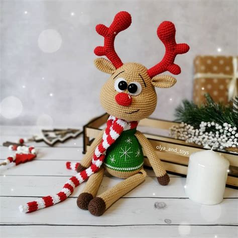 Rollie the reindeer crochet pattern | Amiguroom Toys