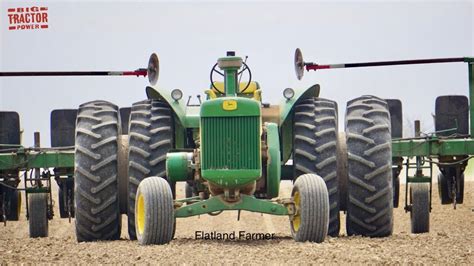 JOHN DEERE 830 Tractor Planting Corn - YouTube