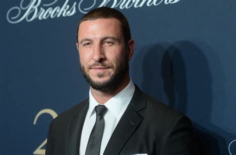 Halo TV Show Casts Pablo Schreiber as Master Chief in Showtime Series ...