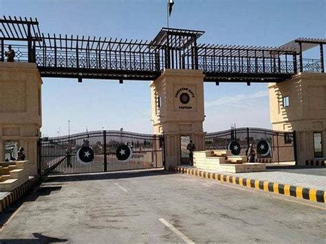 Pakistan-Iran border fencing work to be completed by Dec 2023 - Pakistan - Business Recorder