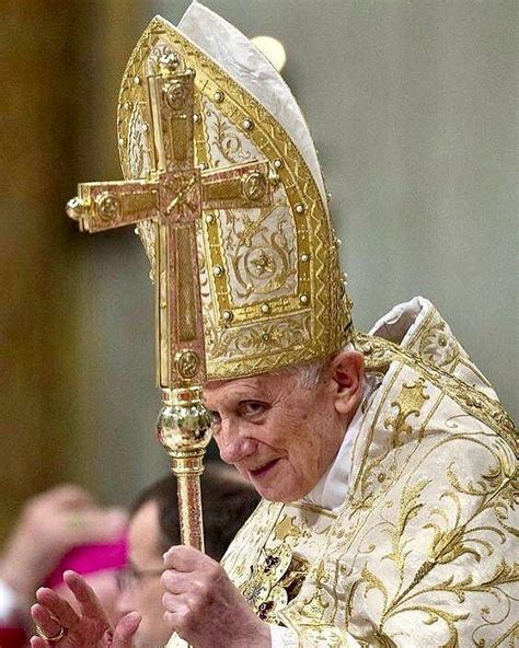 Pin by Yuri Andrade on Holy Father | Catholic popes, Roman church, Pope ...