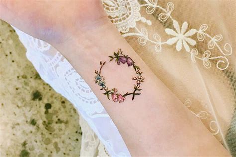 33 Delicate Wrist Tattoos For Your Upcoming Ink Session