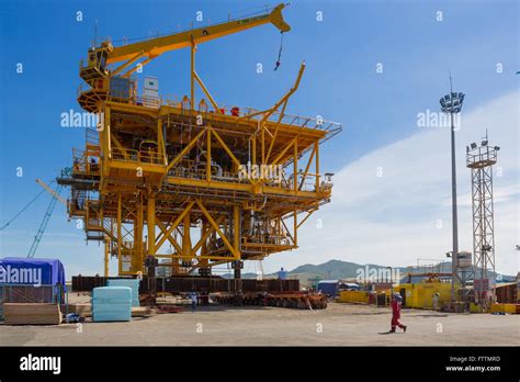 Oil rig topside on a construction yard Stock Photo - Alamy