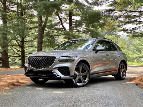 First drive review: 2022 Genesis GV70 fits in like jumbo shrimp