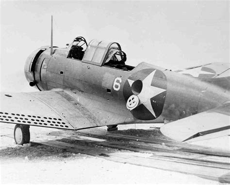 [Photo] SBD-2 Dauntless aircraft of US Marine Corps squadron VMSB-241 at Midway Atoll, 4 Jun ...