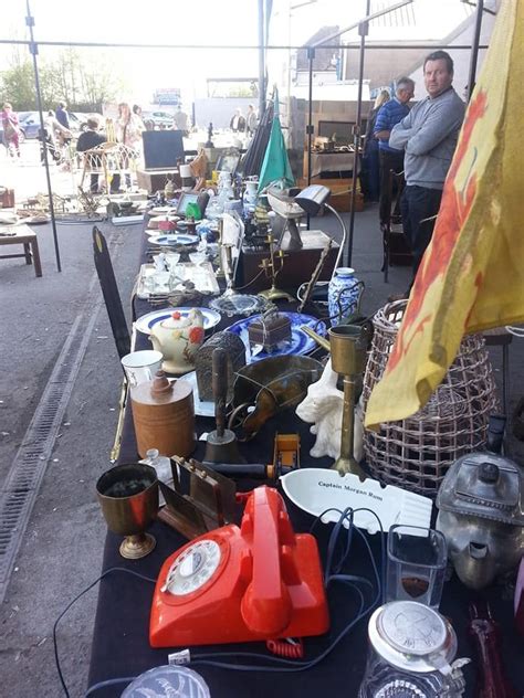 Penkridge antiques market, Penkridge Markets, Stafford, January 5 2023 ...