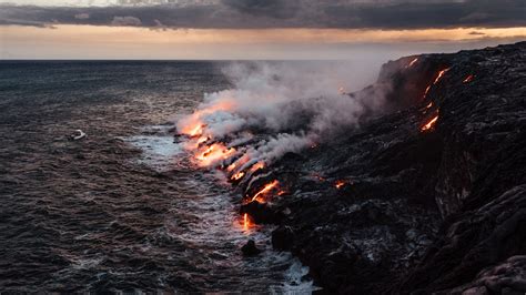 Hawai'i Volcanoes National Park - like stepping foot on another planet - QEEQ Blog