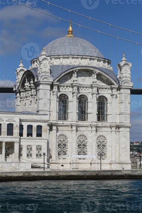 Ortakoy Mosque in Istanbul 10292349 Stock Photo at Vecteezy