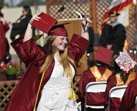 The best graduation 2022 photos from Ocean View High – Orange County Register