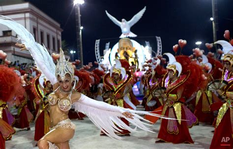 Argentina's pope carnival — AP Images Spotlight