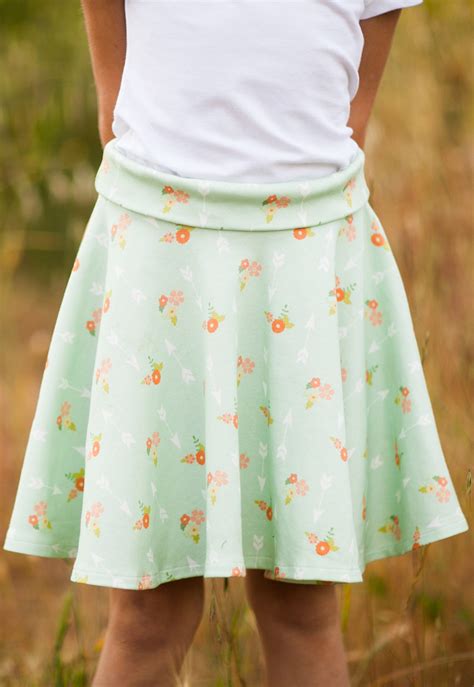 SIMPLE SKIRT PDF Sewing Pattern & Tutorial - Sew Sweet Patterns