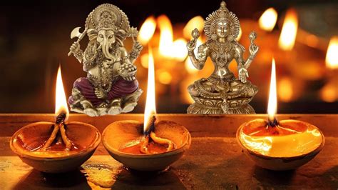 Diwali 2018: Lakshmi Puja timing, Puja Tithi & Vidhi, Mantras for Diwali