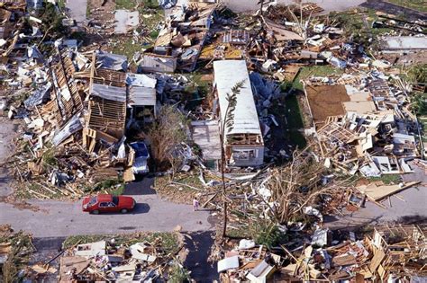 Hurricane Andrew 25 years later: The monster storm that devastated South Miami - ABC News