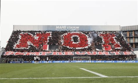 Sassuolo Milan: invasione dei tifosi rossoneri al Mapei Stadium