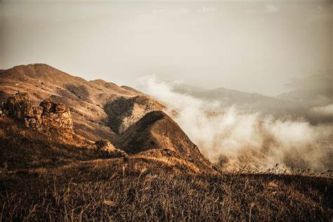 Brown Mountain Under the White Sky · Free Stock Photo