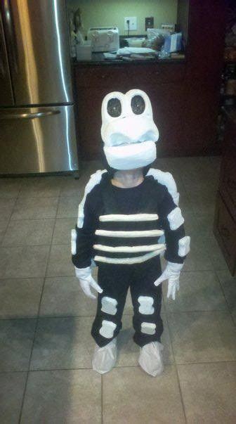 Pin by Jaime Draeger on Craft Ideas | Brother halloween costumes, Super mario costumes, Mario ...