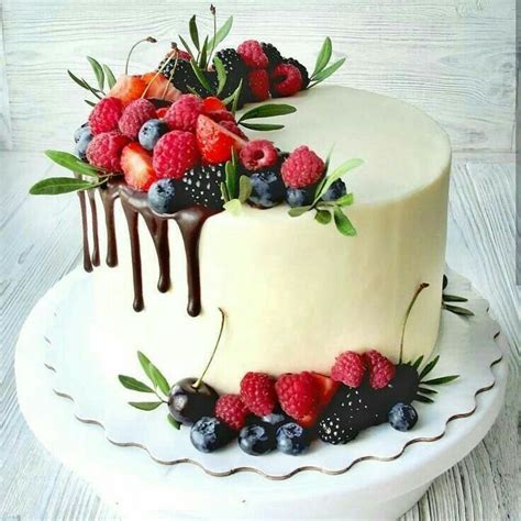 Pastel de frutas | Simple birthday cake, Easy cake, Cake decorating