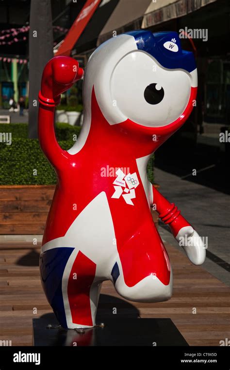 London 2012 olympic mascot hi-res stock photography and images - Alamy