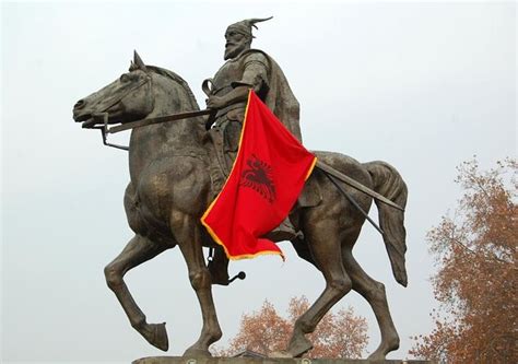 Skanderbeg Monument, Tirana | Tickets & Tours - 2024