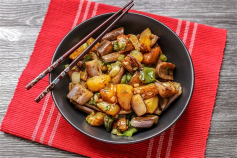 Di San Xian (Fried Potato, Eggplant and Pepper in Garlic Sauce 地三鲜) - Ang Sarap