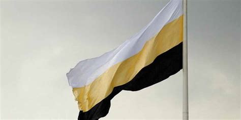 maksud warna bendera perak - Nicola Paterson