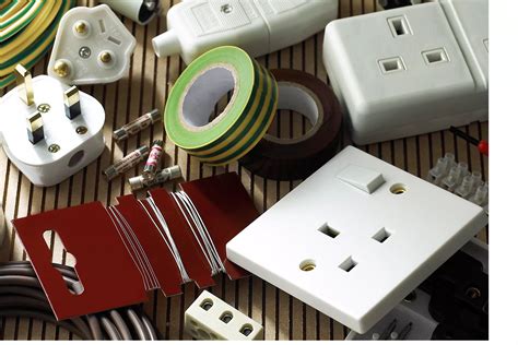 Electrical & wiring tools buying guide | Ideas & Advice | DIY at B&Q