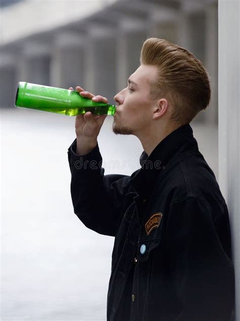 Man Drinking Beer Royalty Free Stock Image - Image: 31290286