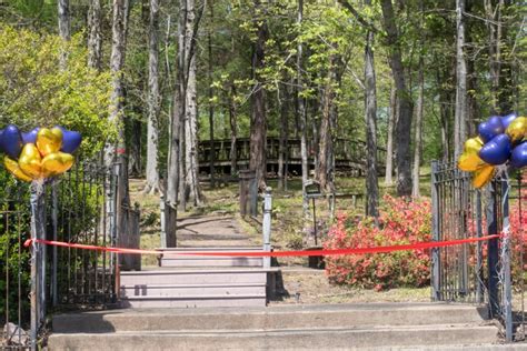 Chimneyrock Elementary debuts outdoor reading garden - Memphis Local ...