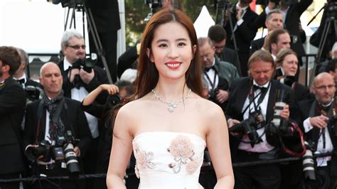 Chinese Actress Liu Yifei Cast as Disney's Mulan | Teen Vogue