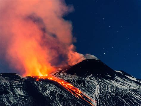 A Costa Rican Volcano Sees Its Biggest Blast in Years | WIRED