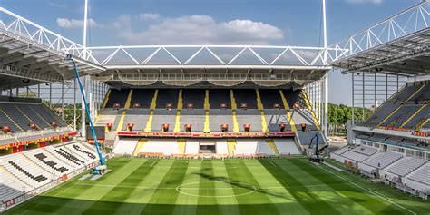 Puissance – Legrand équipe le nouveau stade du RC Lens - Espace Pro ...