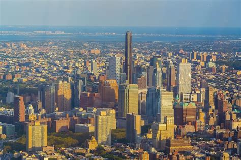 Premium Photo | Cityscape of downtown Brooklyn skyline from Manhattan ...